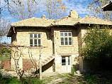 70 qm Haus, 15 km zum Razgrad, 1800 qm Land