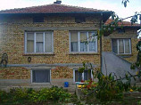 Zweistöckiges Haus, 2 Schlafzimmer, Bad, Grundst 1200 qm, 50 km. von Varna