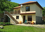 Haus 160 qm, 3 Schlafzimmer, Bad, Keller, Grundstück 900 qm, 62 km. zum Meer