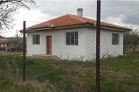 Maison 70 m², 2 chambres, salle de bains, terrain 1055 m², 5 km. de Provadya