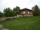 Vollziegel und Stein-Haus mit 2.200 qm Land, zentralen ländlichen Bulgarien
