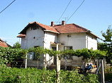 80 qm Haus, 15 km zum Donau, 1600 qm Garten, Bulgarien