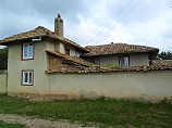 Haus in Bulgarien, 4 Zimmer, Keller, 730 qm Land, 19 km. von Razgrad