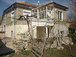 Haus 130 qm, 4 Zimmer, Bad, 985 m² Grundstück, 14 km. von Karnobat
