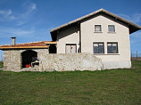 Haus mit zwei Geschossen, 3 Schlafzimmer, Bad, Grundst 1500 qm, 59 km. von Veliko Tarnovo