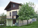 Haus 110 qm, 3 Schlafzimmer, Badezimmer, Land 1710 qm, 15 km. von Schumen