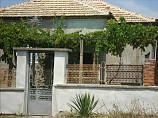 Haus 60 qm, 3 Zimmer, Küche, Bad, 1050 qm Grundstück, 14 km. von Karnobat