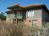 Haus 98 qm, 3 Zimmer, Küche, Keller, Grundstück 10000 qm, 5 km. von Donau