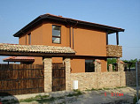 Maison 112 m², 2 chambres, 2 salles de bains, terrain de 350 m², à 15 km. de Varna
