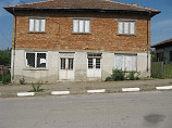 Maison 120 m², 4 chambres, salle de bains, sous-sol, terrain 1450 m², 40 km. de Silistra