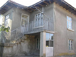 Maison 80 m², 2 chambres, salle de bains, garage, 3 km. de Varna, terrain 300 m²