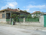 Maison 100 m², 2 chambres, salle de bains, garage, terrain de 500 m², 19 km. à partir de Varna