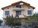 Maison 100 m², 6 chambres, salle de bains, garage, terrain 1250 m², à 35 km. à partir de Varna