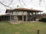 maison de 150 m², 5 chambres, 3 salles de bains, terrain 1850 m², à 18 km. de Veliko Tarnovo