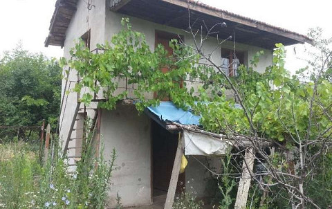 Petite maison à vendre en Bulgarie, 745 m² jardin, espace Vratsa
