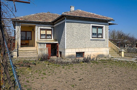 3-комнатный меблированный дом, участок 1650 кв.м., 8 км до Черного моря