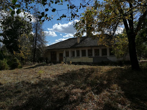 Бывшая пекарня на продажу, бизнес-возможности, 2400 кв.м. сад, район Софии