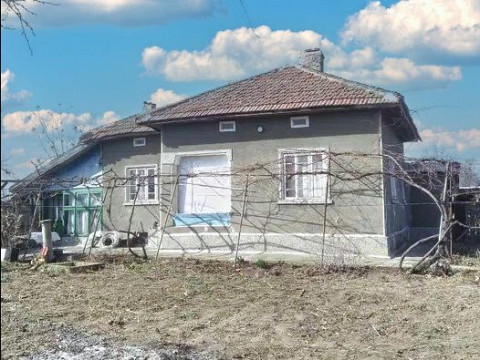 Дом 200 кв.м., участок 1604 кв.м., до Дуная 15 км.