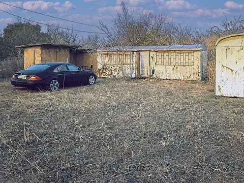 Участок под застройку площадью 800 кв.м., в регуляции, вода и электричество, разрешение на строительство, 2 км до моря