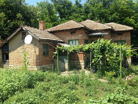 Дом 80 кв.м., участок 1800 кв.м.