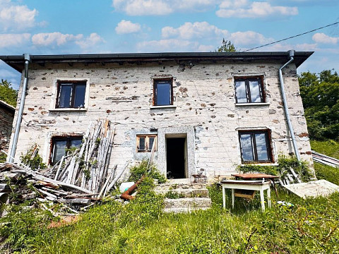 110 кв.м. 2-этажный каменный дом, начат ремонт, участок 580 кв.м., уникальный вид, горы Родопы