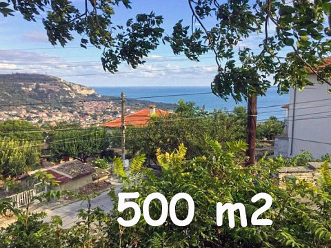 Участок под застройку площадью 500 кв.м., с водой и электричеством, видом на море, в городе Балчик, в 2 км от пляжа