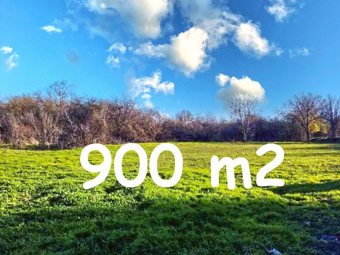 Участок под застройку площадью 900 кв. м, вода и электричество, 25 км до моря