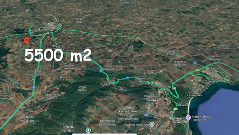 Каменная хозяйственная постройка, участок 5500 кв. м, 7 км до города Добрич, 47 км до моря.
