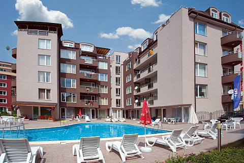 Appartement meublé de 44 m² avec 1 chambre, à Sunny Beach, à 300 m de la plage.