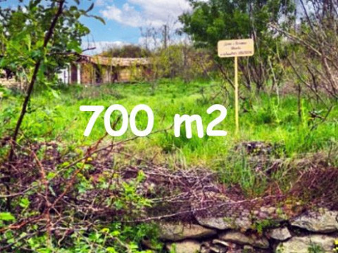 Земельный участок под застройку площадью 700 кв.м, водоснабжение и электричество на границе, 25 км до моря.