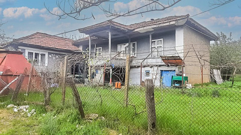 Дом 80 кв.м, участок 1500 кв.м, 30 км до города Силистра и Дуная.