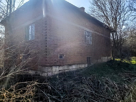 Maison de 2 chambres, terrain de 2000 m², à 8 km du Danube