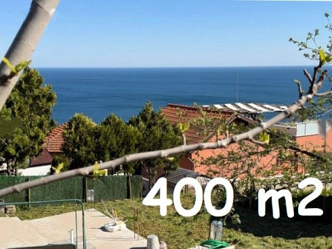 Земельный участок под застройку площадью 400 кв.м, подключение к водопроводу и электричеству, вид на море, 1 км до моря.