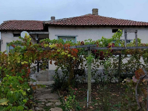 Дом площадью 120 кв.м, участок 2370 кв.м, 18 км до моря.