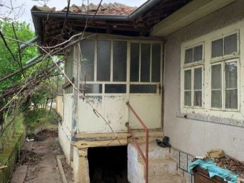 Дом площадью 160 кв.м, участок 850 кв.м, 9 км до города Силистра, Дунай.