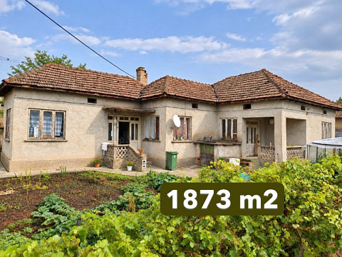 Дом с 3 спальнями, участок 1873 кв.м, регион Силистра.