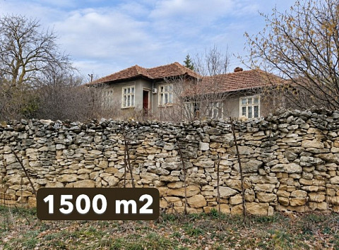 Maison de 120 m², terrain de 1500 m², région de Veliko Tarnovo