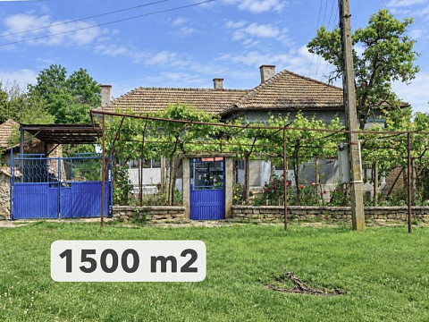Дом площадью 120 кв.м, участок земли 1500 кв.м, 10 км до города Попово.