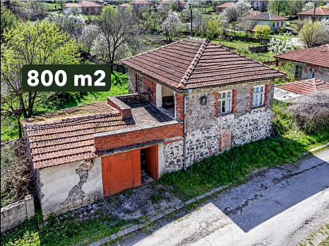 Maison de 120 m², terrain de 800 m², à 20 km de la ville de Dimitrovgrad