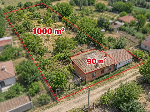 Maison de 90 m², terrain de 1000 m², à 20 km de la ville de Târgovishte
