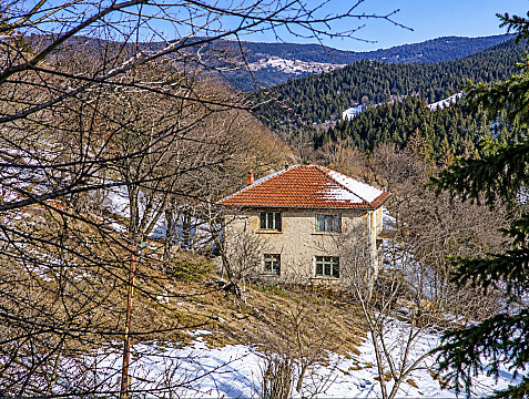 Maison de 120 m², terrain de 1600 m², vue panoramique, montagnes des Rhodopes