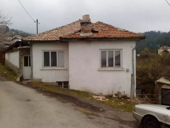 Belle propriété de montagne, meublée, avec salle de bain, belle vue, province de Smolyan