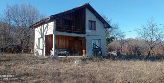 Дом для отдыха с садом 629 м2 у реки, 1 час до Софии, Болгария