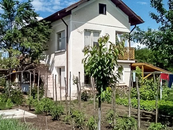 Amazing village property with rich garden and barbecue area for Sale, Vratsa Province