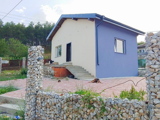 Maison neuve de 77 m², terrain de 480 m², petite ville, à 25 km de la mer