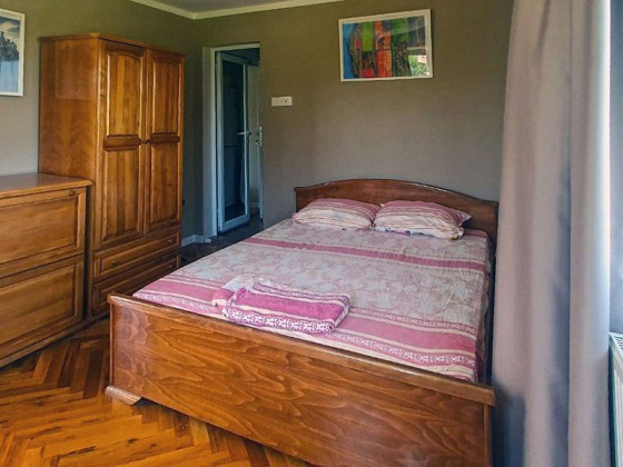 Maison rénovée de 120 m², terrain de 600 m², village recherché, à 20 km de Varna et de la mer