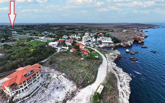 Земельный участок под застройку площадью 1015 кв.м, водоснабжение и электричество на границе, желаемый поселок, 700 м до моря.