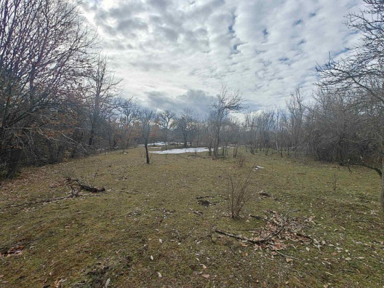 Terrain agricole de 3904 m² dans un village de montagne pittoresque à 45 km de Lovech