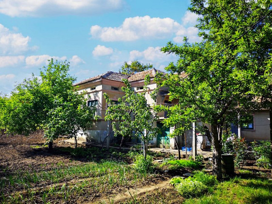 120 sqm 3 bed house, 1000 sqm land, 30 km to Dobrich, 70 km to sea