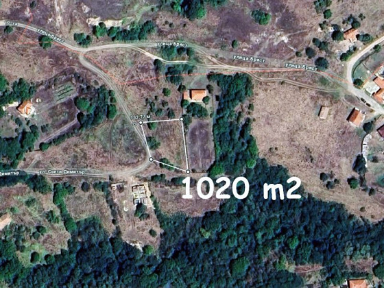 Земельный участок под застройку площадью 1020 кв.м, водоснабжение и электричество рядом с участком, разрешение на строительство, предпочтительный населенный пункт, 7 км до Провадии, LIDL, 60 км до моря.